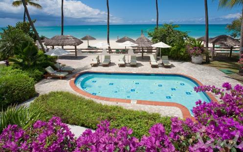 Caribbean Beachfront Grande Luxe Club Level Room - GB (1)